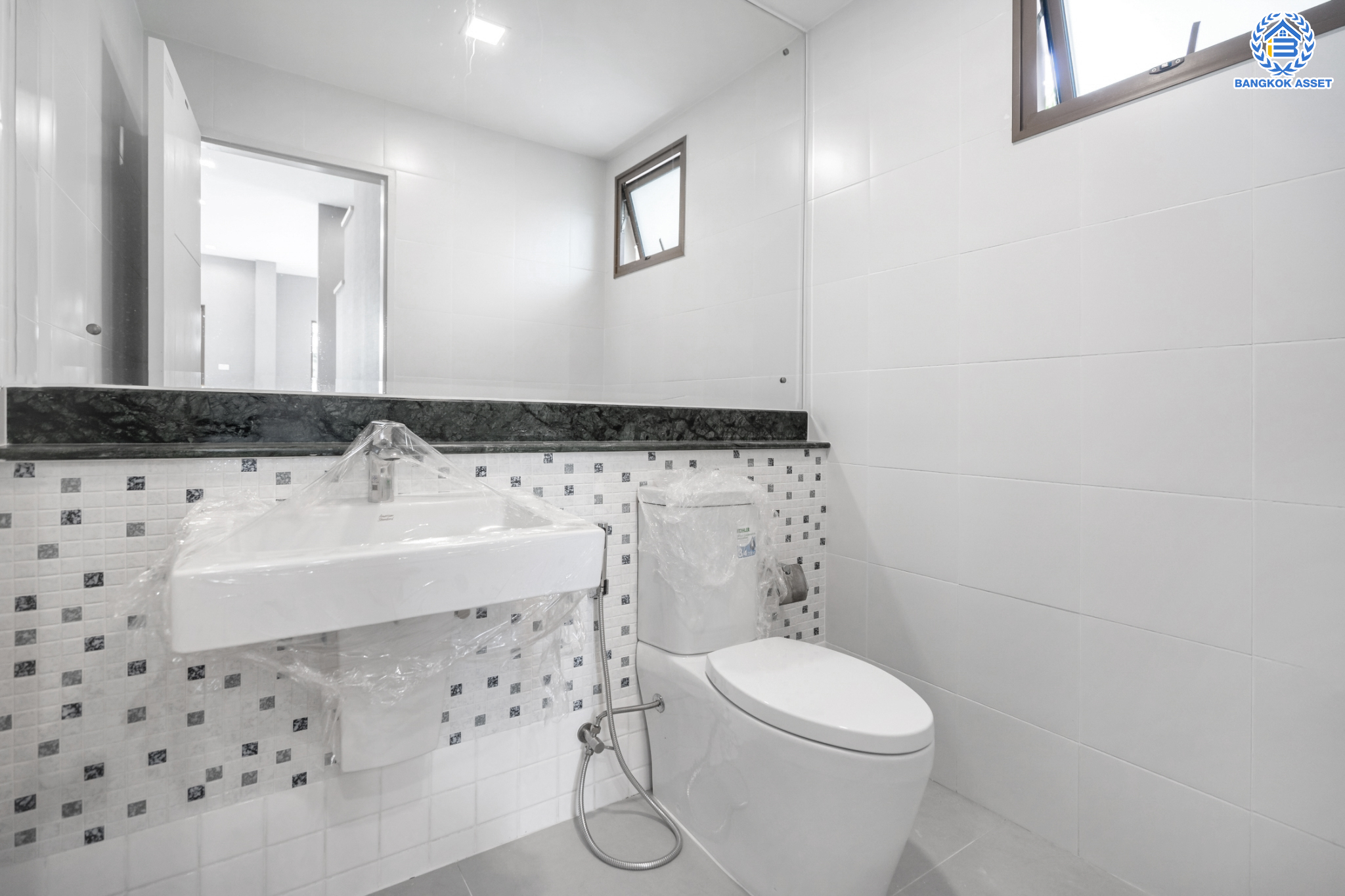 บ้านมือสองตกแต่งใหม่ แบรนด์ Sansiri ม.บุราสิริ ราชพฤกษ์-แจ้งวัฒนะ หลังมุม เนื้อที่ถึง 94.8 ตร.ว. ฟังก์ชัน 3 ห้องนอน 3 ห้องน้ำ จอดรถได้ 2 คัน รองรับชีวิตเมืองอย่างลงตัว! เชื่อมต่อถ.ราชพฤกษ์ ใกล้ Central แจ้งวัฒนะ และรถไฟฟ้าสายสีม่วง "สถานีบางรักใหญ่"